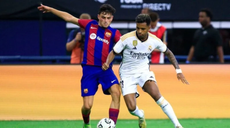 بالتردد.. القنوات المفتوحة الناقلة لمباراة ريال مدريد وبرشلونة كشفت عدد من القنوات العربية، نقلها لمباراة كلاسيكو الأرض بين ريال مدريد وبرشلونة، مساء