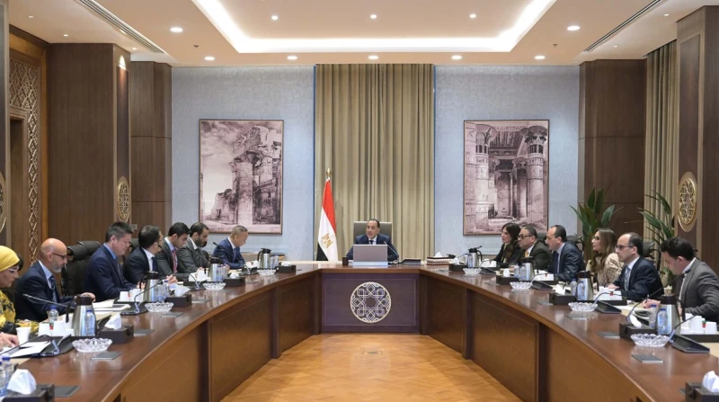 افتتاح مشروع تصنيع سيارات جيلي في مصر.. ومفاجأة بشأن التصدير أكد رئيس مجلس الوزراء مصطفي مدبولي، أن مصر لديها برنامج وطني لتشجيع ودعم صناعة السيارات، إلى جانب وجود قانون خاص يتضمن