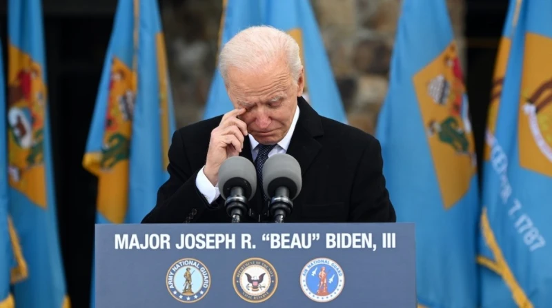 حرائق لوس أنجلوس تصيب عائلة بايدن.. نجل الرئيس يخسر ملايين الدولارات مع حرائق لوس أنجلوس المستعرة، والتهامها الأخضر واليابس، تم تدمير كنز فني يزيد عدده عن 200 قطعة فنية لهانتر بايد