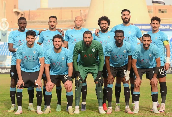 في بيان رسمي، غزل المحلة يفتح المدرجات الأمامية لجماهيره أصدر نادي غزل المحلة بيانا رسميا أعلن فيه أنه حصل على موافقات الجهات الأمنية لفتح المدرجات