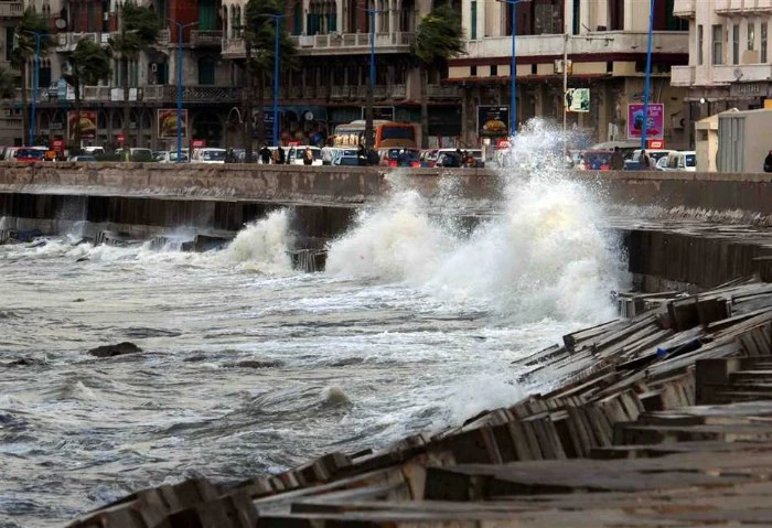 طقس الإسكندرية اليوم، برودة وانحسار فرص الأمطار طقس الإسكندرية اليوم.. تشهد محافظة الإسكندرية، اليوم الخميس، انحسار فرص سقوط أمطار، مع استمرار