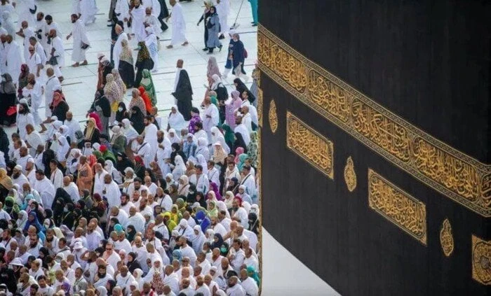 ماذا يقال في العمرة؟.. أذكار وأدعية عند أداء المناسكتقترب الشعيرة العظيمة وهي فريضة الحج، الشعيرة التي ينتظرها الكثير من المسلمين، حيث يدعون بصدق وخضوع، ولأن الدعاء اعظم العبادات و