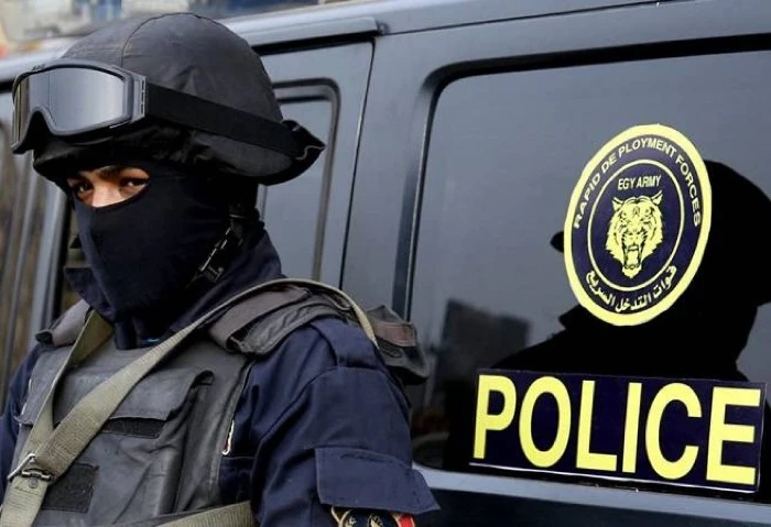 الداخلية تكشف الحقيقة وراء اتهام ضباط بقتل مواطنين في الصعيد نفى مصدر أمنى صحة ما تم تداوله عبر الصفحات الرسمية التابعة لجماعة الإخوان الإرهابية