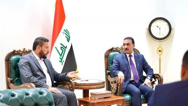 العراق.. وزير التربية ومحافظ ميسان يبحثان تسخير الجهود لإكمال 27 مدرسة أجرى وزير التربية العراقي، إبراهيم نامس الجبوري مع محافظ ميسان حبيب الفرطوسي،