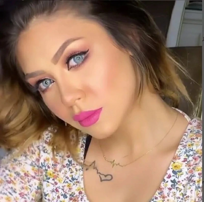 تفاصيل القبض على البلوجر هدير عبدالرازق صورني في وضع مخل القبض على البلوجر هدير عبدالرازق.. احتجزت الأجهزة الأمنية في مديرية أمن القاهرة البلوجر هدير