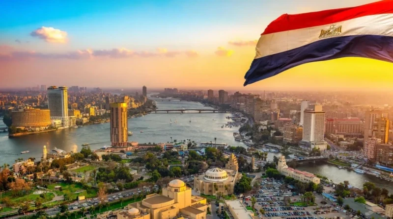 الشهادات الدولية تتوالى: انتظروا أداء آخر لاقتصاد مصر بعد غزة توقعت وكالة موديز للتصنيف الائتماني، تحسن معدلات نمو الاقتصاد المصري تدريجيا خلال العام الحالي، بعد تراجعها إلى 2.4 خل