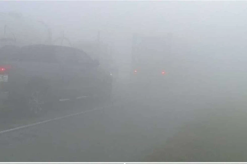 بداية من الكيلو 57.. بيان عاجل من محافظة الإسكندرية بسبب الشبورة أصدرت محافظة الإسكندرية بيانا عاجلا صباح الأربعاء، بشان الشبورة المائية الكثيفة