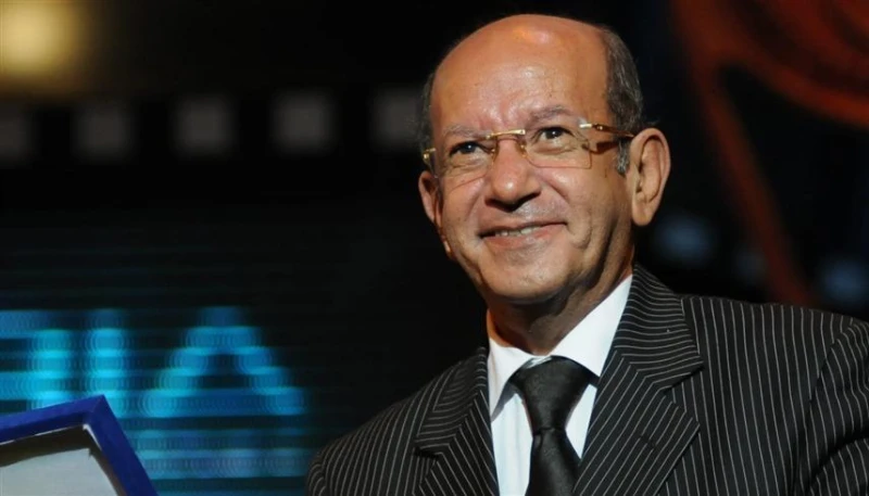 لطفي لبيب يعلن اعتزال الفن نهائيا افاق عربية - أعلن الفنان المصري لطفي لبيب، اعتزاله التمثيل بشكل نهائي، مشيرا إلى أنه يعاني من أزمة صحية تمنعه من