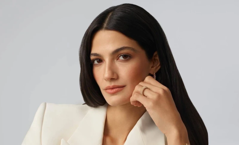 تارا عماد والشناوي يحتفلان بعرض لأول مرة افاق عربية - ضمن مسابقة الفيلم الطويل، شهدت فعاليات الدورة الرابعة عشر من مهرجان الأقصر للسينما الإفريقية