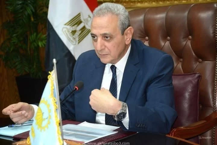 الغربية تضرب بيد من حديد.. حملات يومية لإزالة التعديات واستعادة هيبة الدولة الغربية؛ متابعة رشدي ابوطالب في إطار توجيهات الدولة بالحفاظ على الرقعة الزراعية والتصدي لمخالفات البناء 