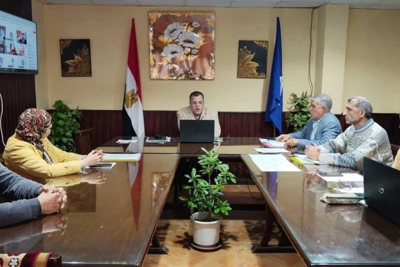 تعليم دمياط تحيل رئيس لجنة امتحانات إلى التحقيق بسبب الغش الإلكتروني أحال الدكتور ياسر عمارة، وكيل وزارة التربية والتعليم بدمياط، رئيس دور لجنة امتحانية والملاحظين وكذلك مسؤول الأم