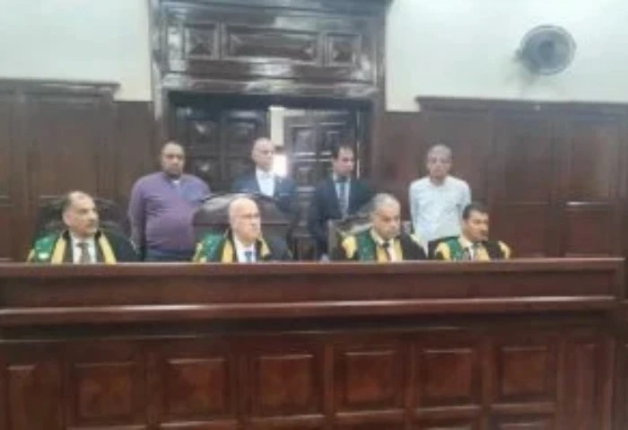 اليوم، محاكمة المتهم بقتل مالك مقهى أسوان في مصر الجديدة تنظر محكمة جنايات القاهرة، اليوم، في ثالث جلسات محاكمة المتهم بقتل مالك مقهى أسوان في منطقة مصر الجديدة، وهي القضية التي أث