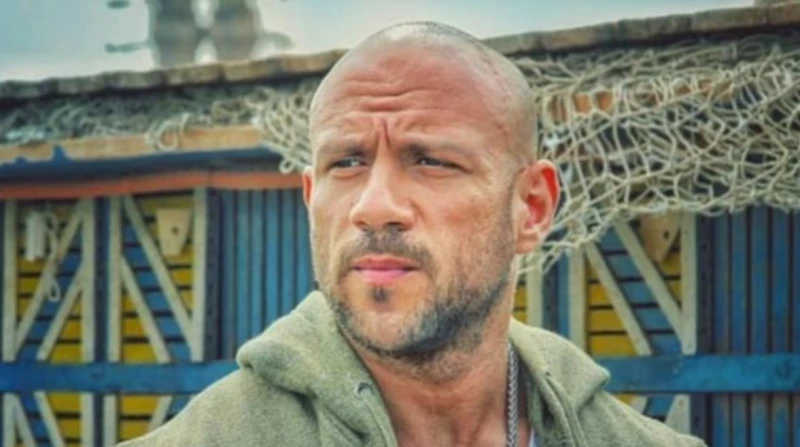 الغاوي يدخل البلاتوه.. بدء تصوير مسلسل أحمد مكي الجديد أعلن المخرج محمد العدل بدء تصوير مسلسل الغاوي بطولة الفنان أحمد مكي، المقرر عرضه ضمن سباق