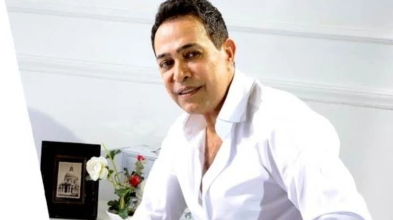 الدنيا مليانة مطربين.. حكيم يعلن رغبته في اعتزال الغناء افاق عربية - في إعلان مفاجئ لمحبيه ومتابعيه، كشف الفنان المصري حكيم أن فكرة اعتزال الغناء تراوده في عام 2025، ما أثار العديد