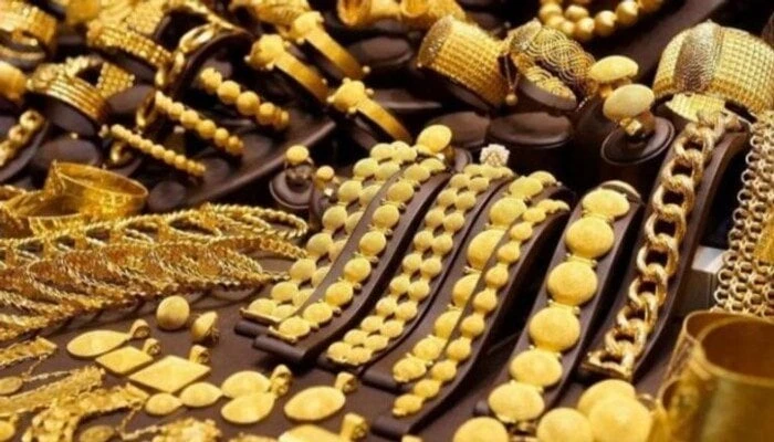 لحظة بلحظة.. سعر الذهب نهاية تعاملات اليوم الثلاثاء 14 يناير 2025يشهد سعر الذهب في مصر تقلبات من حين لآخر بين الانخفاض والارتفاع والاستقرار.لذلك يترقب المستثمرون والراغبون في الادخ