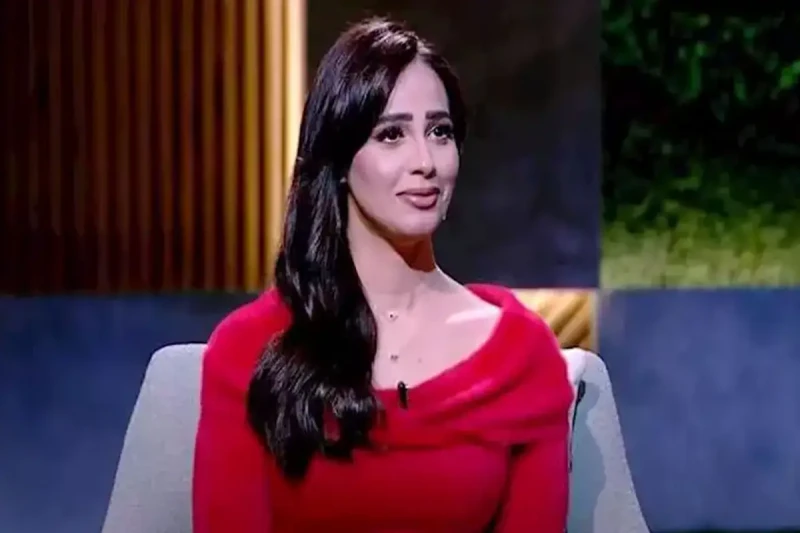 إعلامية: رنا سماحة اتطلقت خلع وطليقها مش عايز يصرف على ابنه كتب- أحمد عادلكشفت مقدمة البرامج مروة صبري في برنامجها قعدة ستات العديد من التفاصيل الصادمة حول طلاق الفنانة رنا سماحة م