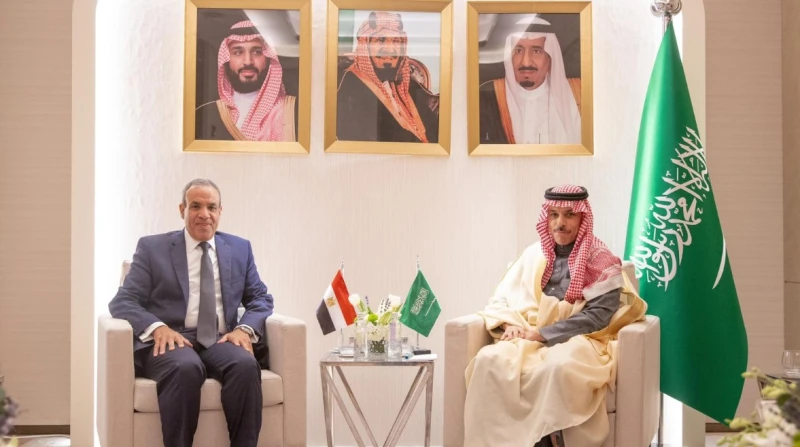 وزير الخارجية: مصر تكثف جهودها لوقف فوري ومستدام لإطلاق النار بغزة أكد وزير الخارجية والهجرة، بدر عبدالعاطي، عمق العلاقات المصرية السعودية، والحرص على الارتقاء بالعلاقات الثنائية ب