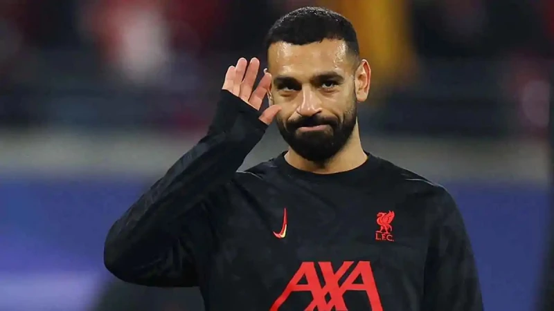 سلوك محمد صلاح يثير غضب كبير وتصرفاته تكشف رغباته محمد صلاح يثير غضب كبير حيث يشهد مستقبل النجم المصري محمد صلاح مع فريق ليفربول جدلا كبيرا في ظل دخوله الفترة الحرة التي تتيح له ال