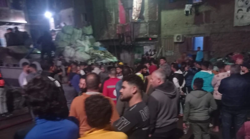 لقطات من حريق زرايب منشأة ناصر (فيديو) رصد بث مباشر أجرته افاق عربية لقطات ومشاهد من حريق اندلع داخل في عدد من المنازل فرب دير القديس سمعان الخراز بزرايب منشأة ناصر.وظهرت خلال اللق