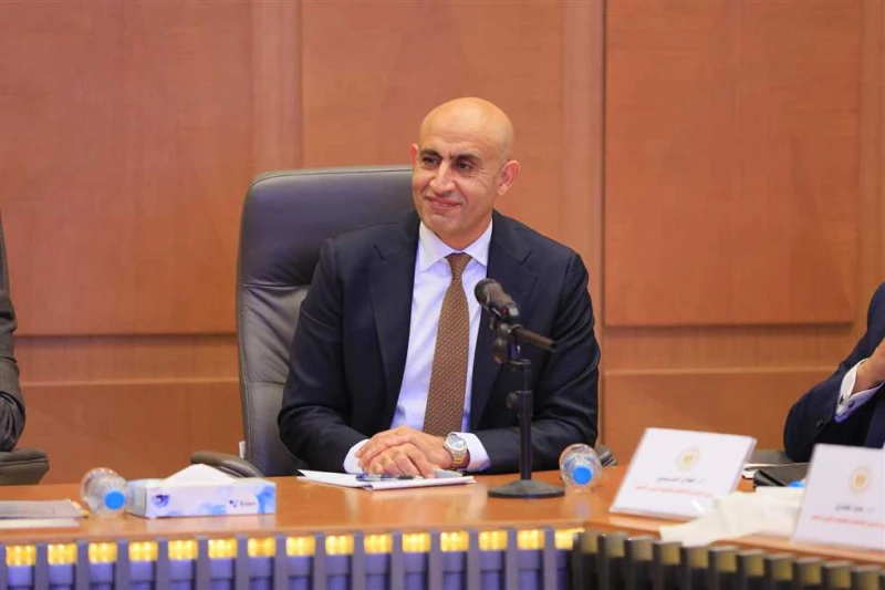 وزير التعليم: طالب ثانية ثانوي يستطيع تحسين الدرجات 4 مرات على مدار عامين في البكالوريا قال وزير التربية والتعليم والتعليم الفني إن طالب الصف الثاني الثانوي يستطيع تحسين درجات مواد