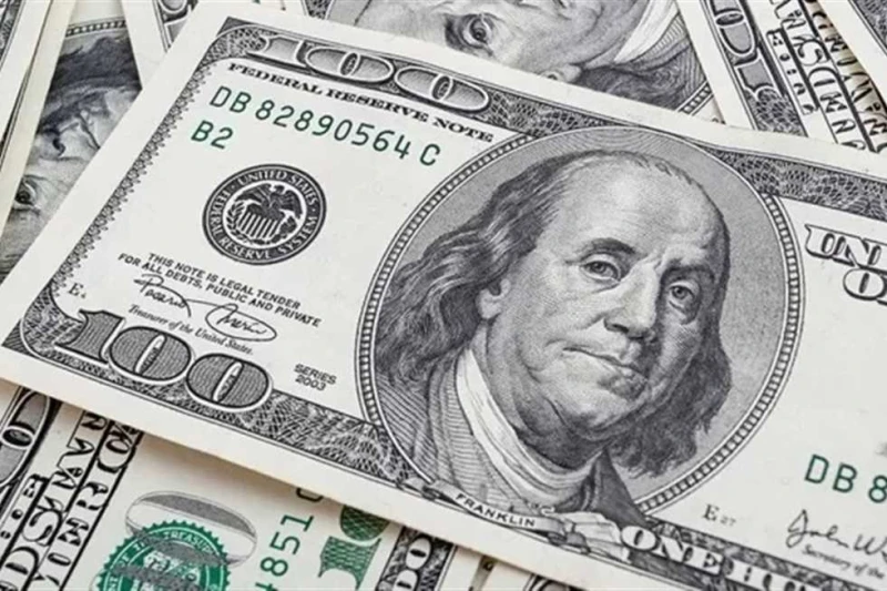 بعد انخفاضه رسميا.. سعر الدولار مقابل الجنيه أفاق عربية الجمعة 10 يناير 2025 شهد سعر الدولار اليوم الجمعة 10 يناير 2025، حالة من الاستقرار النسبي، بعدما شهد سعر الأخضر انخفاضا مقاب