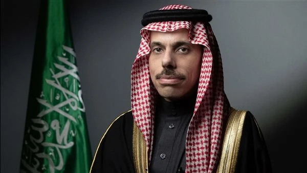 السعودية تطالب برفع العقوبات الأحادية والأممية عن سوريا أكد وزير الخارجية السعودي، الأمير فيصل بن فرحان ، في تصريح له اليوم، على أهمية رفع العقوبات