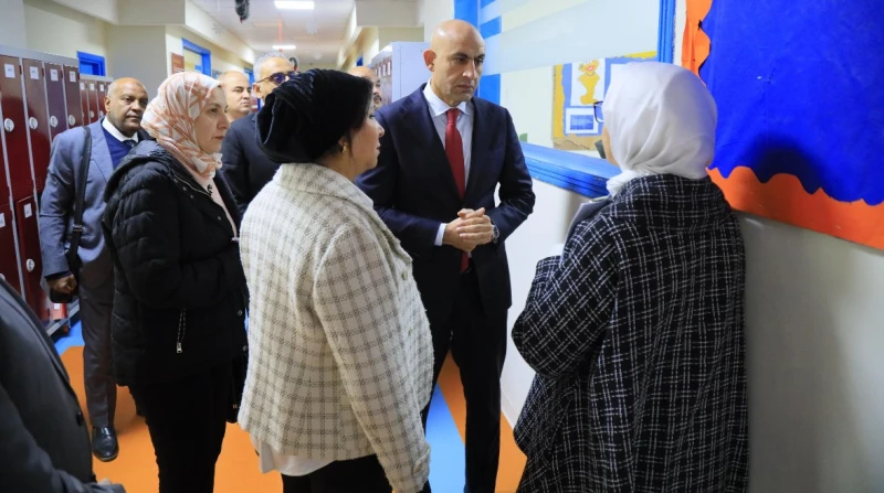 بتوجيه وتحذير.. كواليس زيارة وزير التعليم المفاجئة لكابيتال (صور) أطلق وزير التربية والتعليم والتعليم الفني، محمد عبداللطيف، عددا من التوجيهات