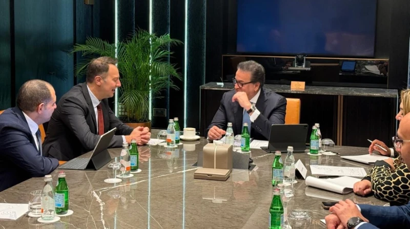 شراكة عالمية.. مصر تخطو نحو تدريب الأطباء على زراعة النخاع قال نائب رئيس مجلس الوزراء ووزير الصحة والسكان، خالد عبدالغفار، خلال اجتماع مع قيادات شركة إحدى الشركات العالمية المتخصصة