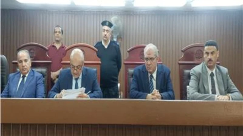 حكم مشدد وغرامة ضد مسؤول بشركة متهم بالتهرب الضريبي في القليوبية قضت محكمة جنايات شبرا الخيمة الدائرة الثالثة، بالسجن المشدد لمدة 5 سنوات وغرامة 50 ألف جنيه للمسؤول القانوني بشركة 