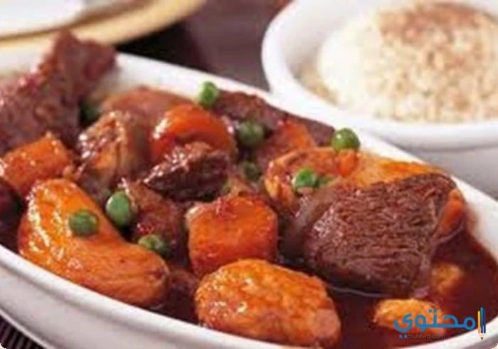 خطوات طريقة عمل صينية بطاطس باللحمة في الفرنصينية البطاطس من المأكولات التي لها شعبية كبيرة على مستوى العالم وذلك لمذاقها اللذيذ والرائع ولكن كل دولة لها طريقة معينة في إعدادها حسب