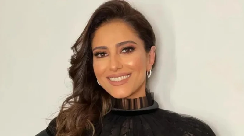 جريمة قتل غامضة.. شاهد البرومو الرسمي لصفحة بيضا بطولة حنان مطاوع نشرت قناة البرومو الرسمي الأول لمسلسل صفحة بيضا، الذي تقوم ببطولته الفنانة حنان