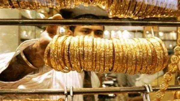 سعر الذهب بالمصنعية في السوق المصري الآن: سعر عياري 21 و18 تعد أسعار الذهب من المواضيع التي لا يفارق الحديث عنها أذهان الكثير من الناس، خاصة مع تزايد الاهتمام بمختلف العيارات، يعتب