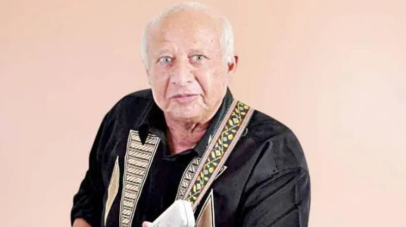 هاني شنودة عن اللقاء الأخير مع عدوية: أكلنا حواوشي سوا (فيديو) حرص الموسيقار الكبير هاني شنودة على حضور عزاء الفنان الراحل أحمد عدوية، الذي أقيم مساء اليوم الأربعاء. وقال شنودة ل ا