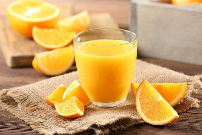 8 خطوات لحفظ البرتقال في الفريزر.. هتشربه فريش في شهر رمضان يعد البرتقال واحدا من أغنى الفواكه الشتوية بفيتامين سي، وهو عنصر أساسي لتقوية جهاز المناعة، لذا تحرص غالبية ربات البيوت 