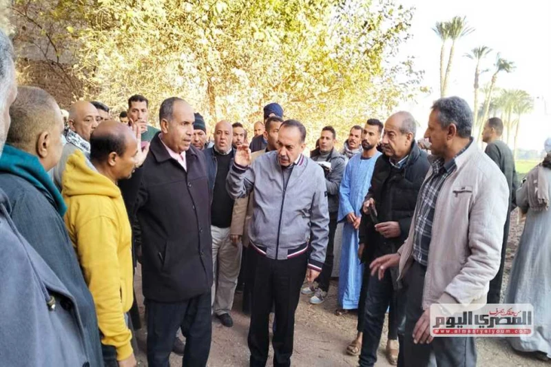 موجها بتقديم الدعم والرعاية للمصابين.. محافظ أسيوط يتفقد موقع المنزل المنهار بعزبة دمنهور (صور) تفقد اللواء هشام أبوالنصر، محافظ أسيوط، اليوم الجمعة،