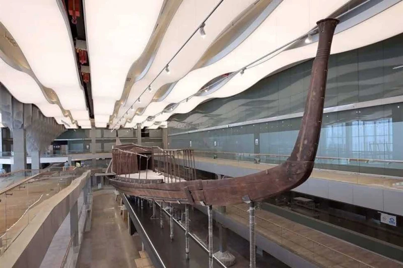 مراكب الشمس تستعد للظهور ضمن التشغيل التجريبي للمتحف المصري الكبير تواصل الدولة المصرية، ممثلة في وزارة السياحة والآثار والجهات المختصة، العمل على