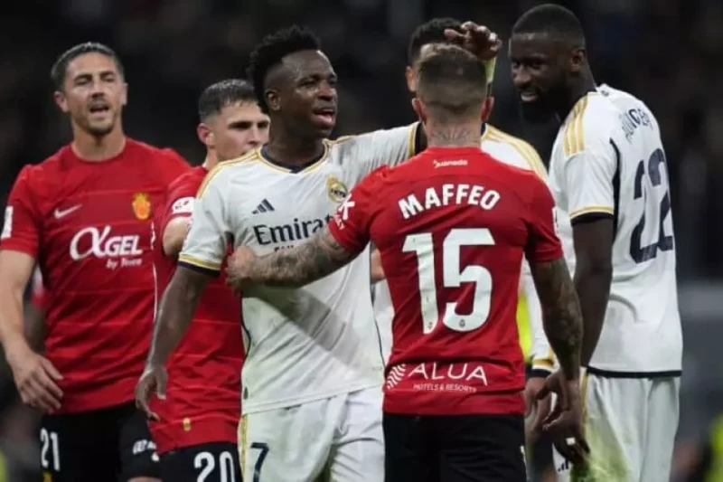 معلق مباراة ريال مدريد وريال مايوركا اليوم في نصف نهائي كاس السوبر الاسباني يترقب عشاق كرة القدم في العالم المباراة المرتقبة بين ريال مدريد وريال مايوركا في نصف نهائي كأس السوبر ال