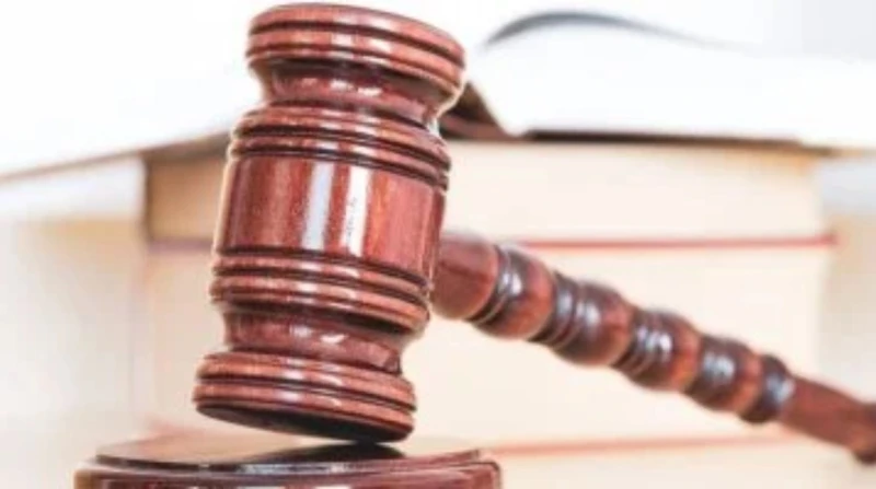 المشدد 5 سنوات للمتهم بقتل زوجته في قنا قضت محكمة جنايات قنا، برئاسة المستشار مصطفى أحمد عبدالعال، وعضوية المستشارين محمد عمر عبدالجواد ومهاب