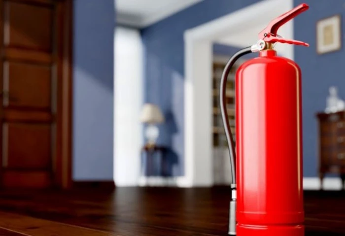 السيطرة على حريق بشارع الدير قديس سمعان في منشأة ناصر شهدت منطقة منشأة ناصر، التابعة لمحافظة القاهرة، نشوب حريق هائل في أسطح 4 منازل، في نطاق دائرة القسم، مما أسفر عن تفحهم أسطح تل