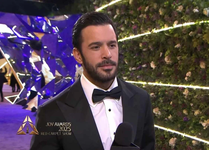 يعيش مع أجمل امرأة في العالم.. من هو باريش أردوتش بعد نظرته لياسمين صبري؟ باريش أردوتش - أرشيفيةأشعلت نظرات باريش أردوتش وياسمين صبري مواقع التواصل الاجتماعي في الساعات الأخيرة، بع