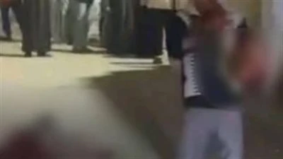 قرار من النيابة بشأن رسومات المتهم بجريمة الأقصر على الجدران أصدرت النيابة العامة قرار بشأن الرسومات جريمة الأقصر التي سطرها المتهم على الحوائط في