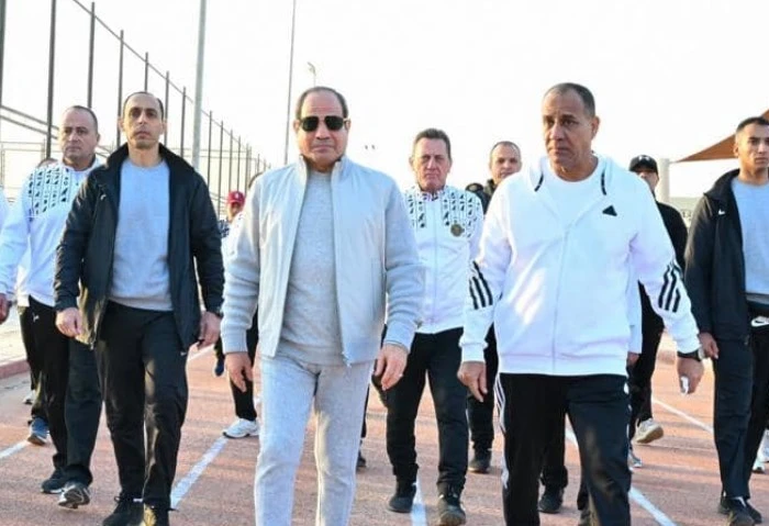 الرئيس السيسي خلال تفقده الأكاديمية العسكرية: التسامح لا يعني عدم المقدرة قال الرئيس عبد الفتاح السيسي، إن التوازن والتسامح لا يعني عدم المقدرة، بل