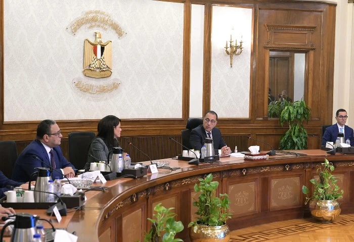 مدبولي يترأس الاجتماع الثاني للجلسة الوزارية لإدارة الدين العام ترأس الدكتور مصطفى مدبولي، رئيس مجلس الوزراء، اليوم، الاجتماع الثاني للجنة الوزارية لإدارة الدين العام الخارجي وتنظي