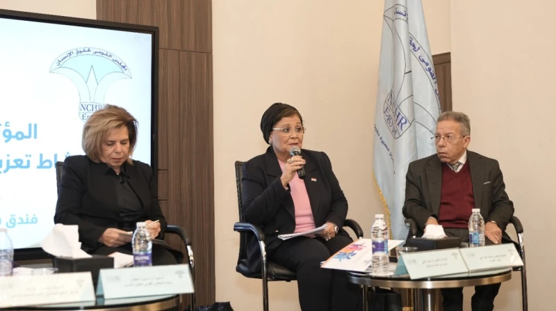 نائب وزير الصحة تطالب بالتصدي للعنف الطبي الذي تواجهه النساء كشفت نائب وزير الصحة لشؤون السكان وتنمية الأسرة ورئيس المجلس القومي للسكان الدكتورة عبلة الألفي، عن عن وجود 3500 غرفة م