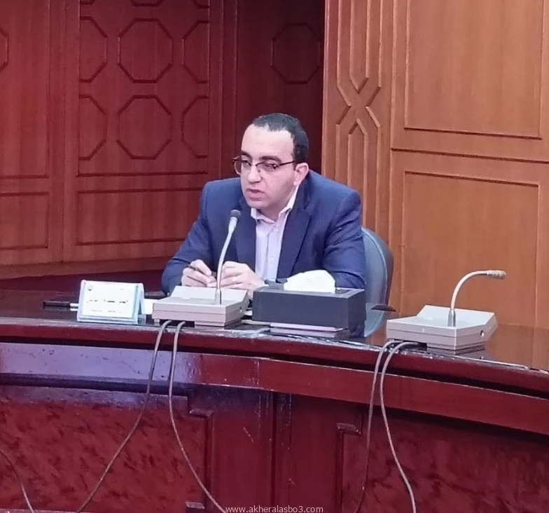 كتبت أمل عبد الرحيم عقد المهندس أحمد عصام الدين نائب محافظ الإسماعيلية، اليوم الخميس، اجتماعا لمتابعة خطة استعدادات المحافظة لاستقبال شهر رمضان