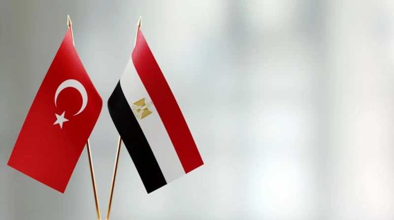 مصر تعزي تركيا في ضحايا حريق منتجع ولاية بولو أعربت مصر عن خالص تعازيها وتضامنها مع تركيا حكومة وشعبا، على خلفية الحريق المروع الذي اندلع في فندق بمنتجع كارتال كايا بولاية بولو، وأ