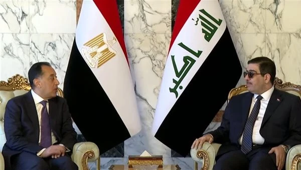 رئيس الوزراء المصري يصل بغداد في زيارة رسمية وصل رئيس الوزراء المصري مصطفى مدبولي، اليوم الخميس، إلى العاصمة بغداد على رأس وفد وزاري في زيارة رسمية.وكان وزير التجارة العراقي اثير ا