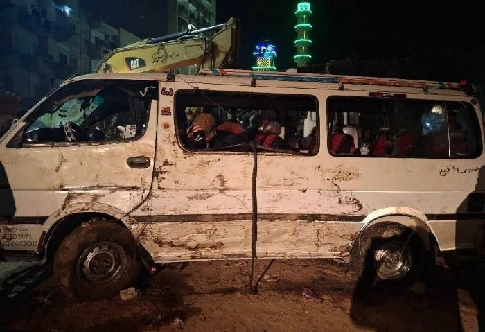 بعد الكواليس المرعبة، اليوم محاكمة سائق ميكروباص الإبراهيمية في ديروط تستكمل محكمة جنح ديروط، اليوم الأحد 12 يناير، جلسة محاكمة السائق الذي تسبب في حادث سقوط سيارة الميكروباص في تر