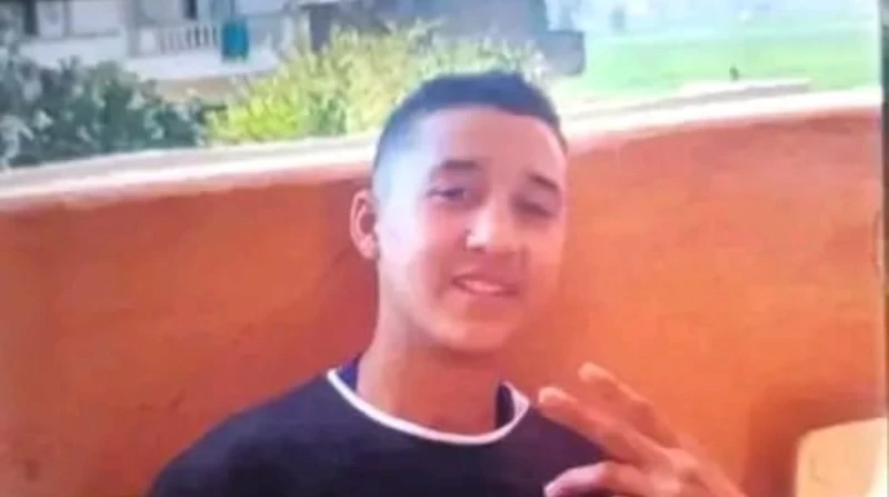 قبل ساعات من الامتحان.. طالب بالثانوية ينهي حياته شنقا في سوهاج شهدت قرية العتامنة التابعة لمركز طما شمالي محافظة سوهاج حادثا مأساويا، حيث أقدم طالب