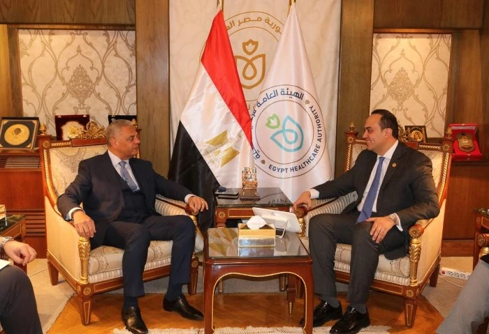 اجتماع بين الرعاية الصحية والاتحاد المصري للتأمين ضد الأخطاء ودعم الأطقم استقبل الدكتور أحمد السبكي، رئيس الهيئة العامة للرعاية الصحية والمشرف العام